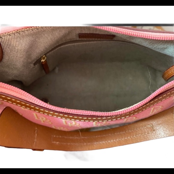 Dooney & Bourke purse - Picture 6 of 7